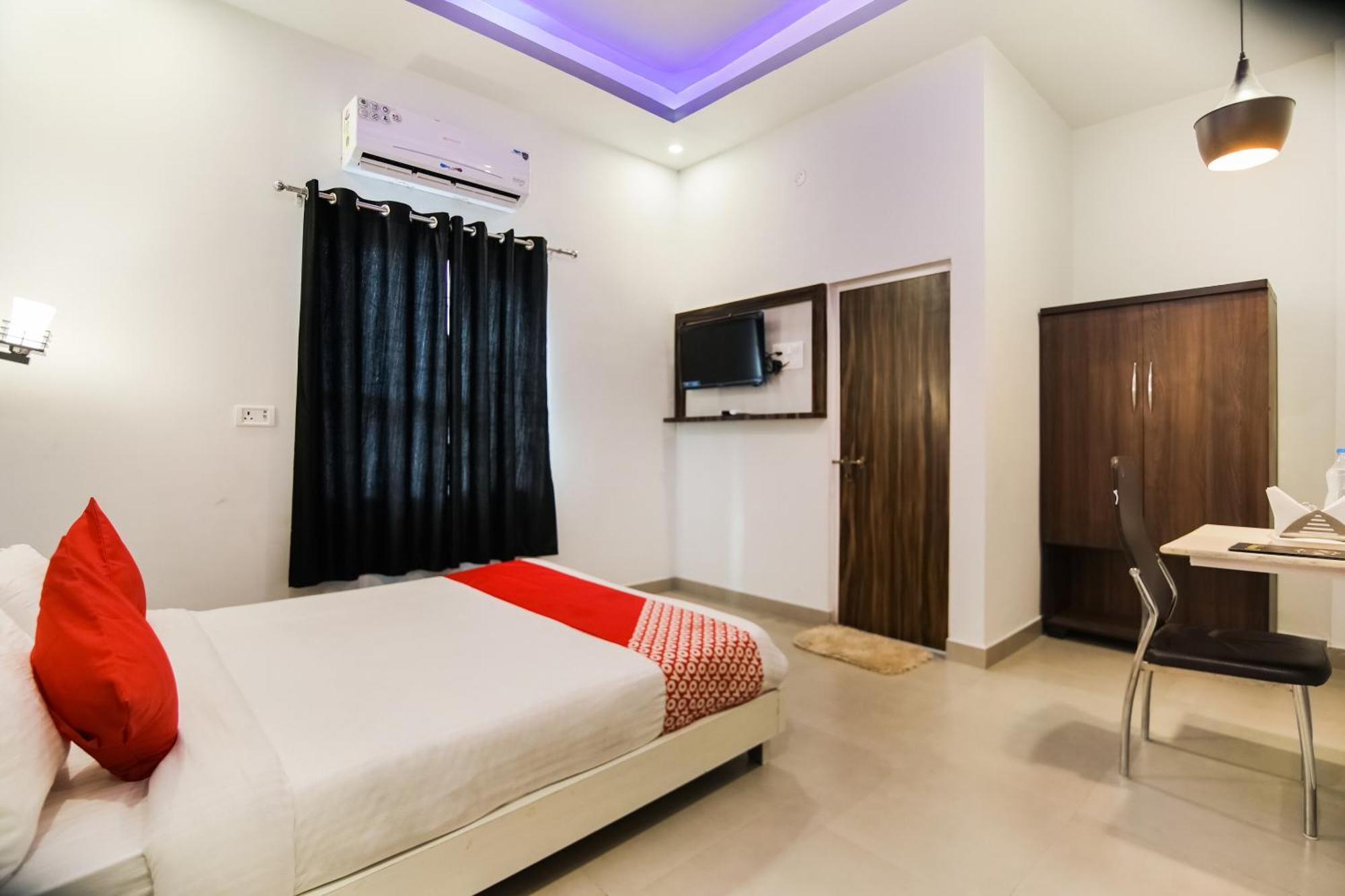 FabHotel SR Inn Chinhat Exterior foto
